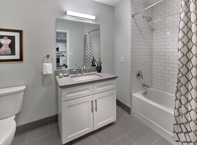 Woodcrest Oceanside Studio, 1 & 2 Bedroom Luxury Rentals